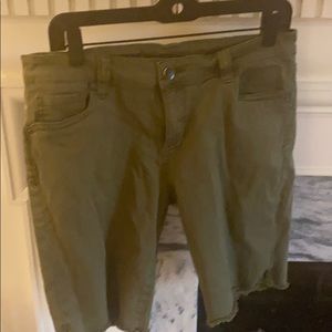 Kut from the Kloth Natalie Bermuda shorts Size 10